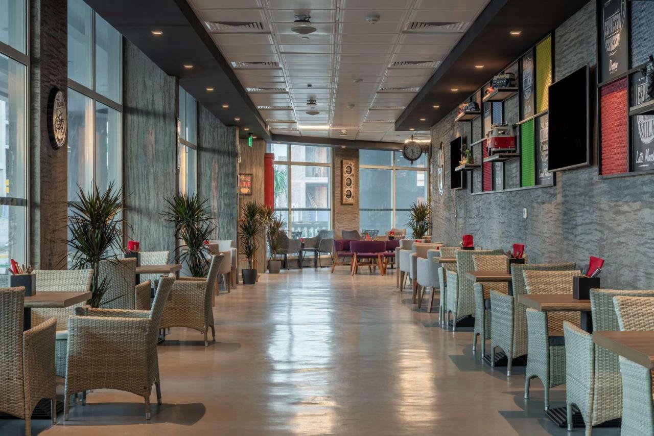Park Inn By Radisson Jubail Industrial City ภายนอก รูปภาพ