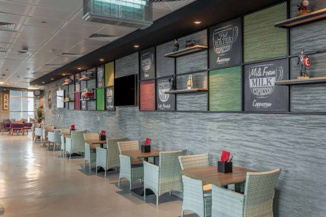 Park Inn By Radisson Jubail Industrial City ภายนอก รูปภาพ